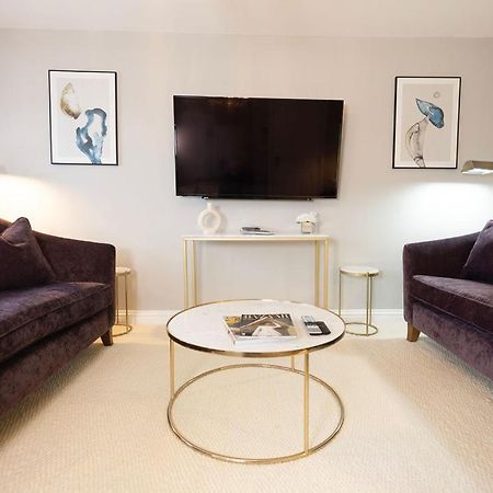 Harper Luxe Serviced Apartments Данстейбл Екстер'єр фото