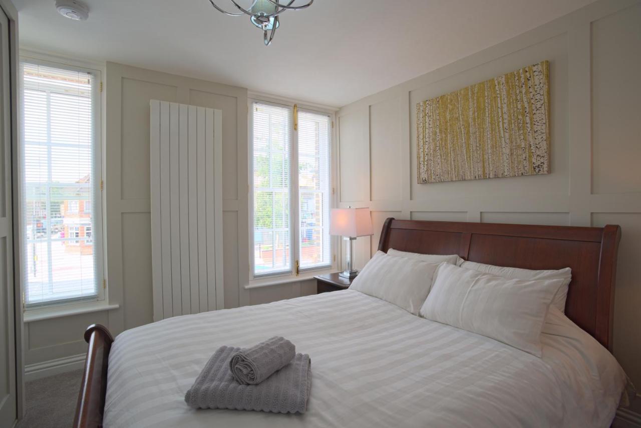 Harper Luxe Serviced Apartments Данстейбл Екстер'єр фото