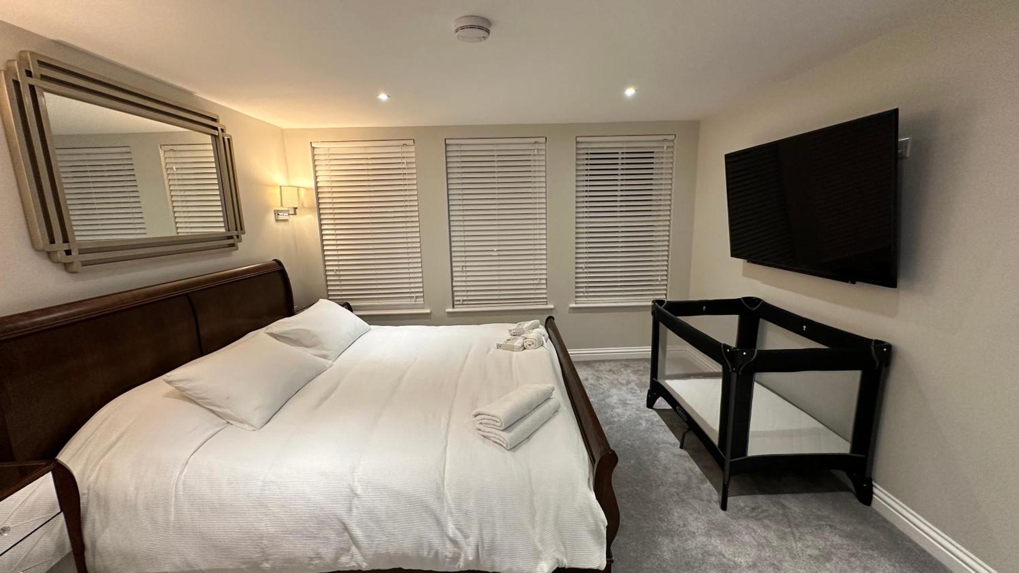 Harper Luxe Serviced Apartments Данстейбл Екстер'єр фото