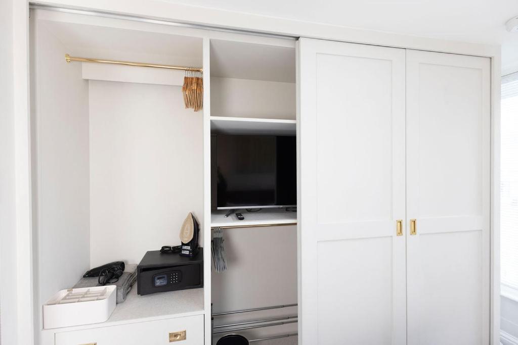 Harper Luxe Serviced Apartments Данстейбл Екстер'єр фото