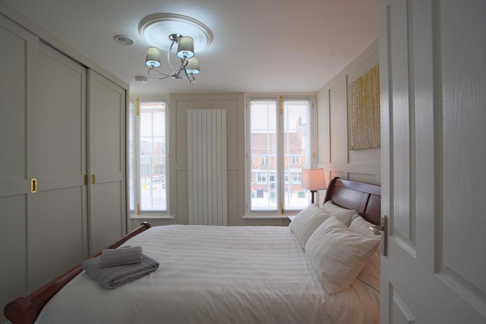 Harper Luxe Serviced Apartments Данстейбл Екстер'єр фото